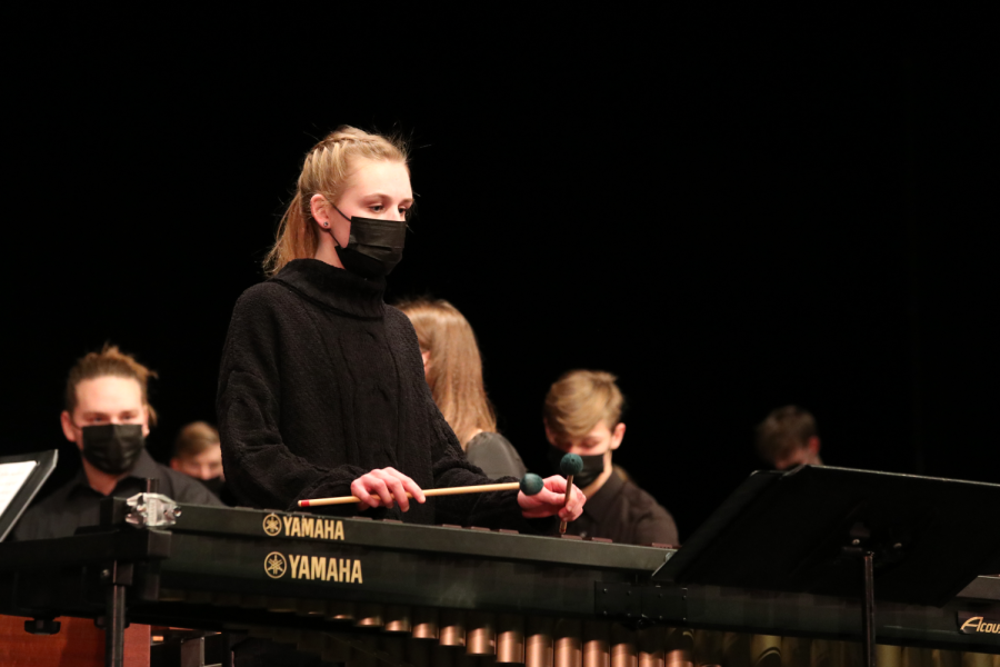 Senior Grace Bailey plays the marimba at the band concert held on Jan. 25. Orchestra and band attended the Missouri Music Educators Association on Jan. 26 and 29