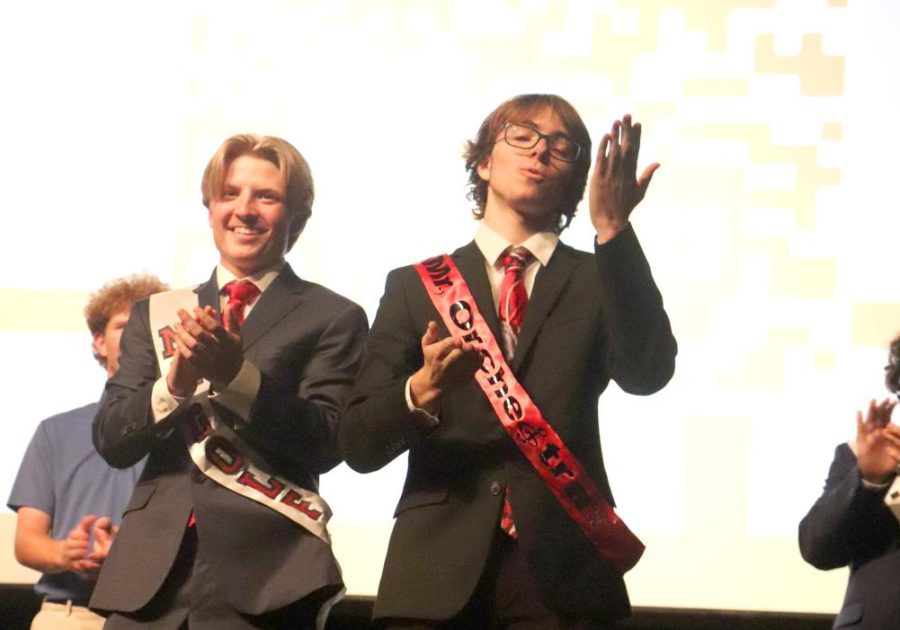 Senior+Alex+Voss+thanks+the+crowd+after+being+announced+into+the+final+four+following+senior+Andrew+Faust.+Voss+won+the+competition+and+was+named+Mr.+RSH.+