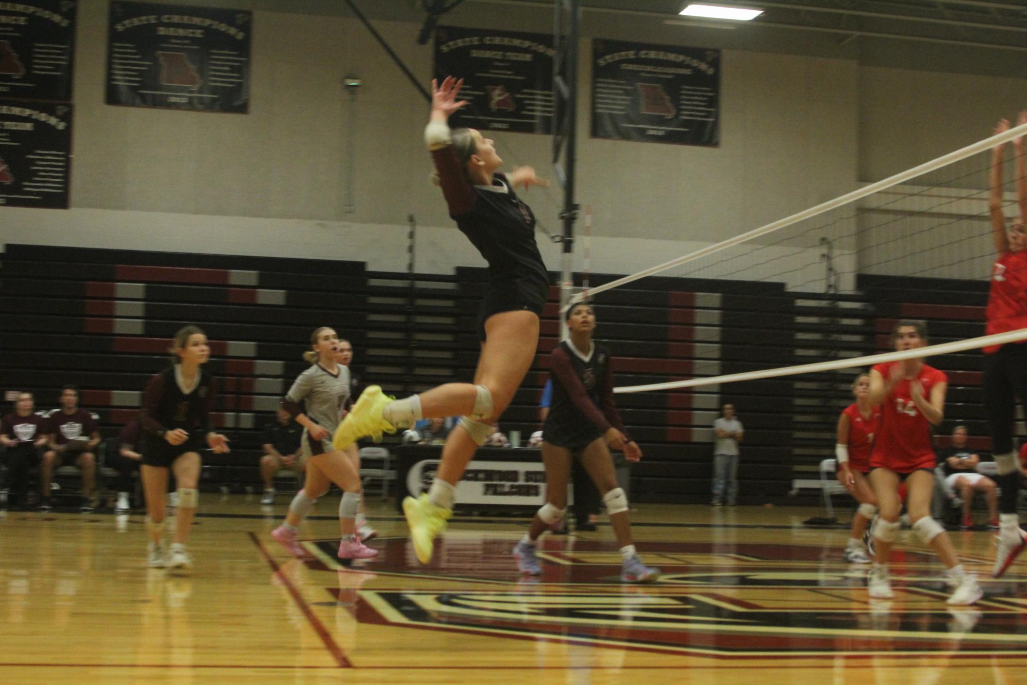 Volleyball competes against Parkway Central Colts