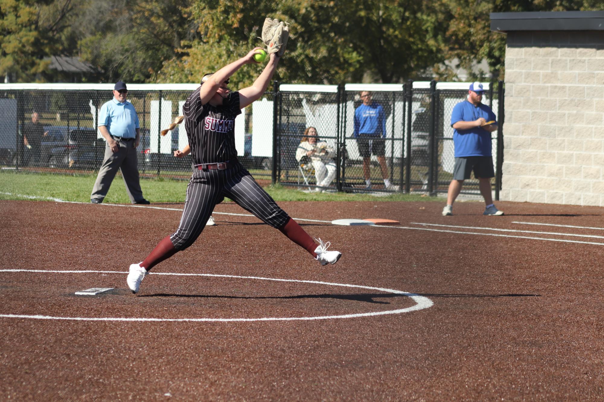 Softball wins round one of districts 5-4 in tight game with Washington Bluejays