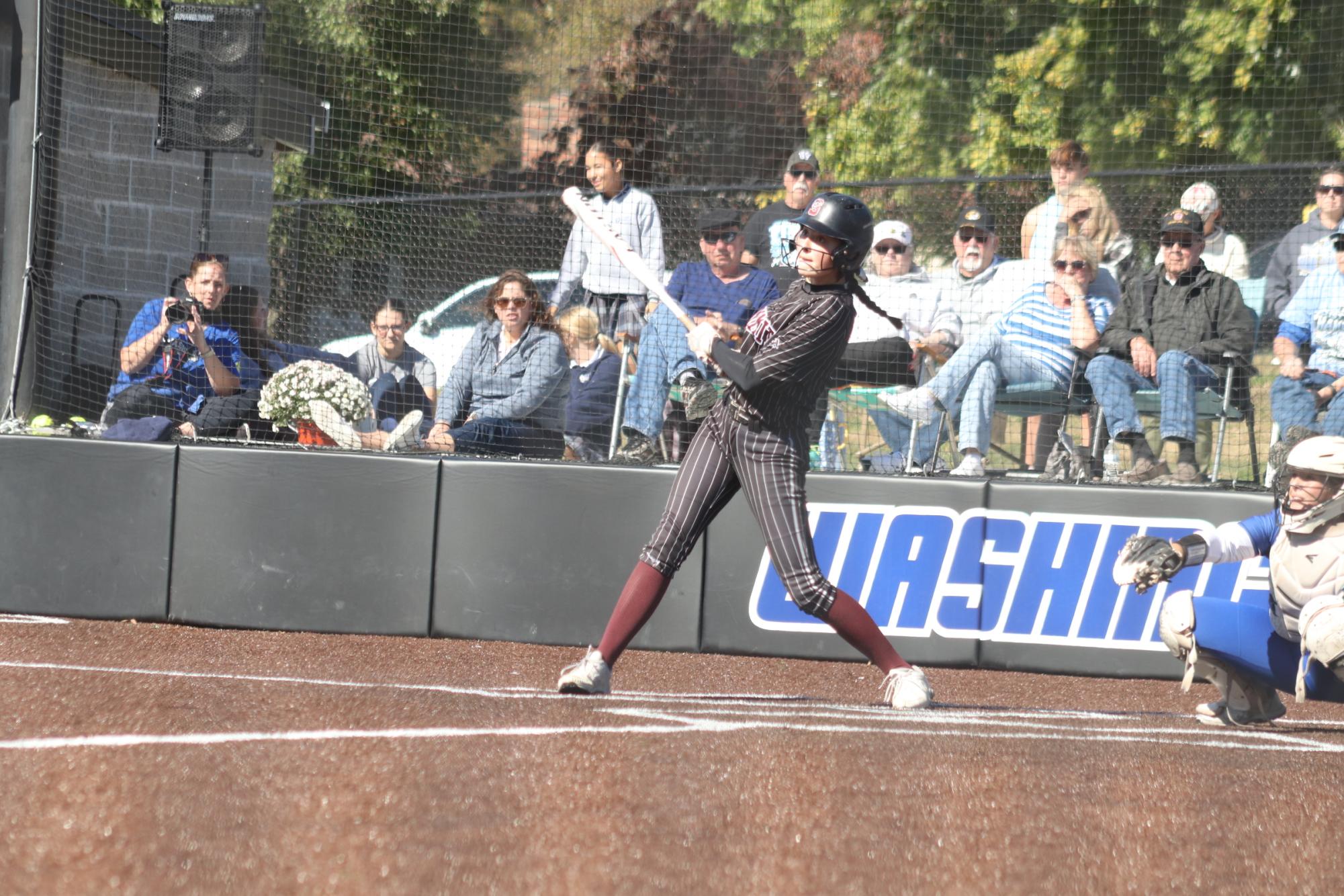 Softball wins round one of districts 5-4 in tight game with Washington Bluejays