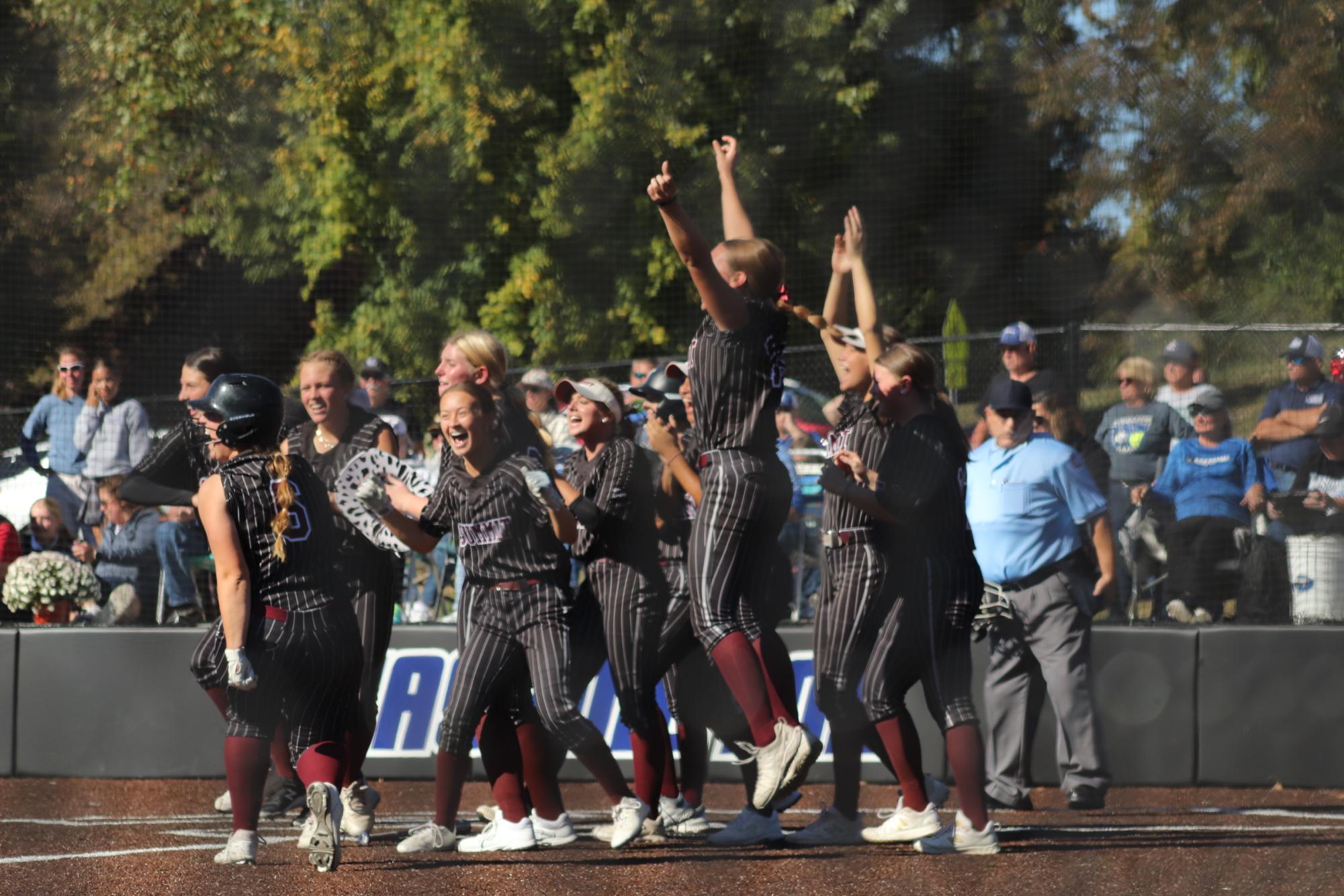 Softball wins round one of districts 5-4 in tight game with Washington Bluejays