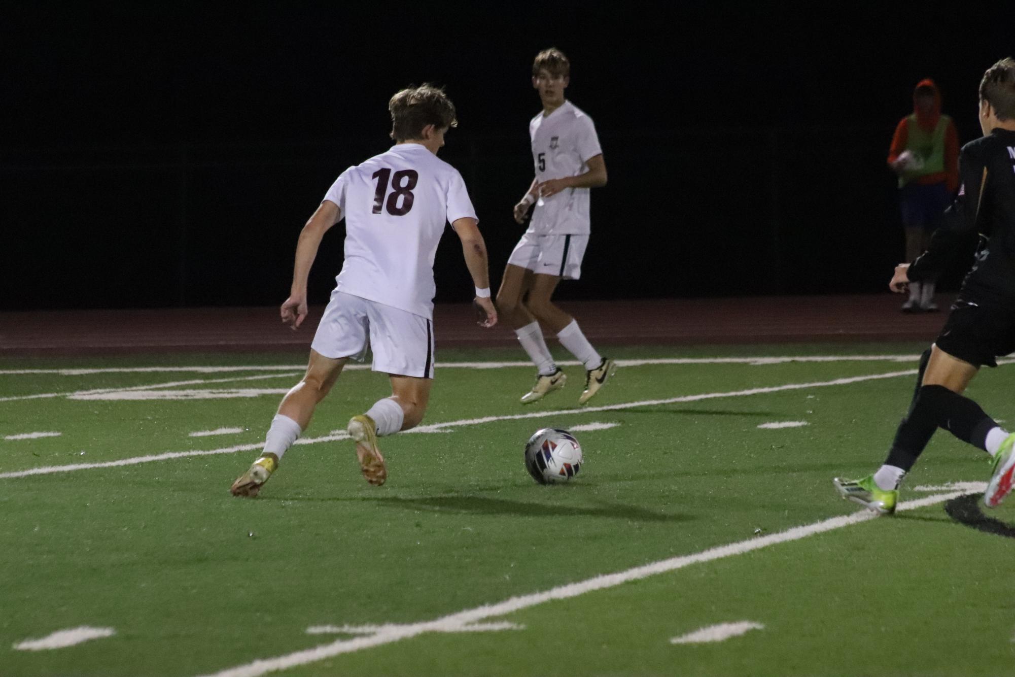 Boys soccer falls to Vianney 1-2  in districts