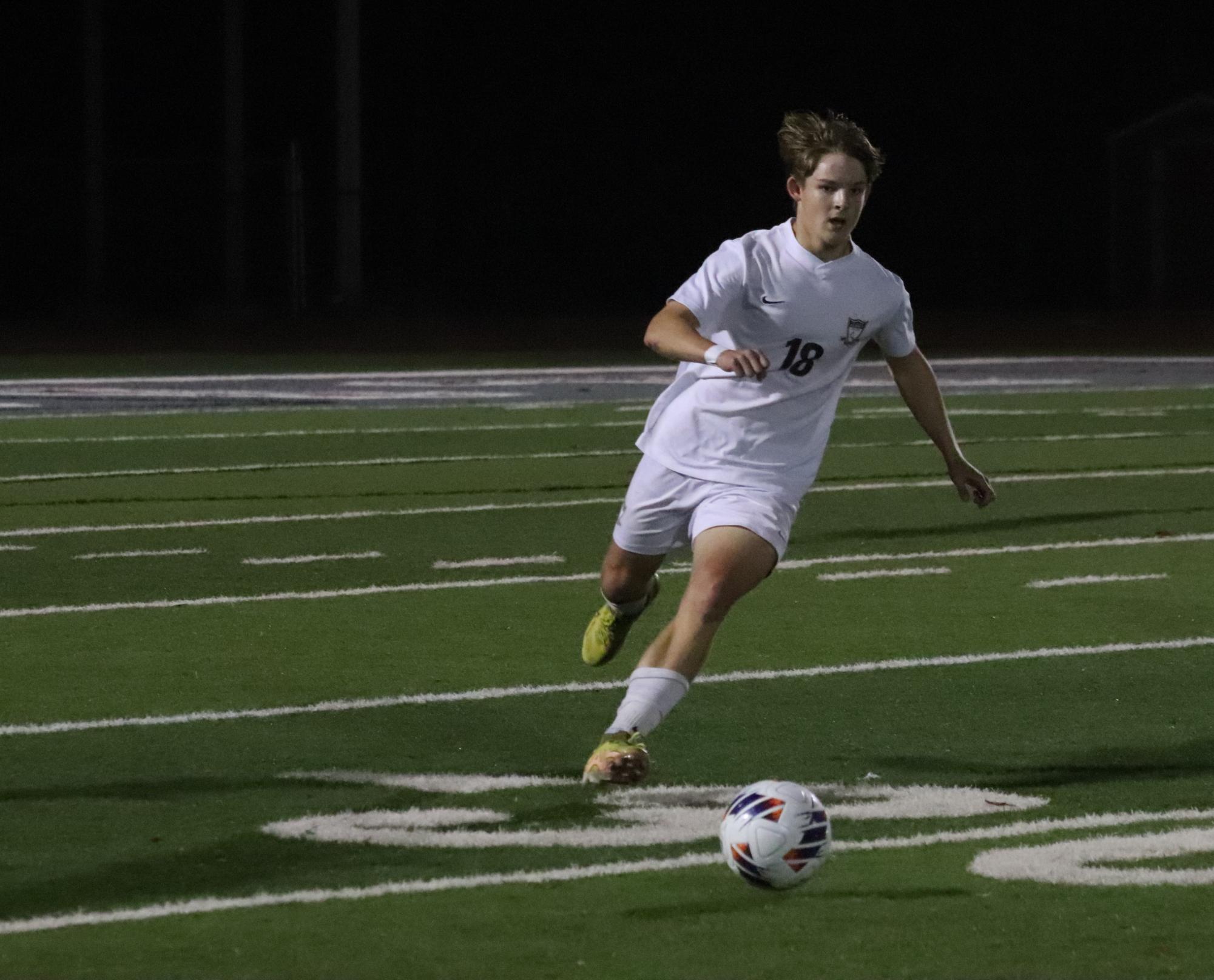 Boys soccer falls to Vianney 1-2  in districts