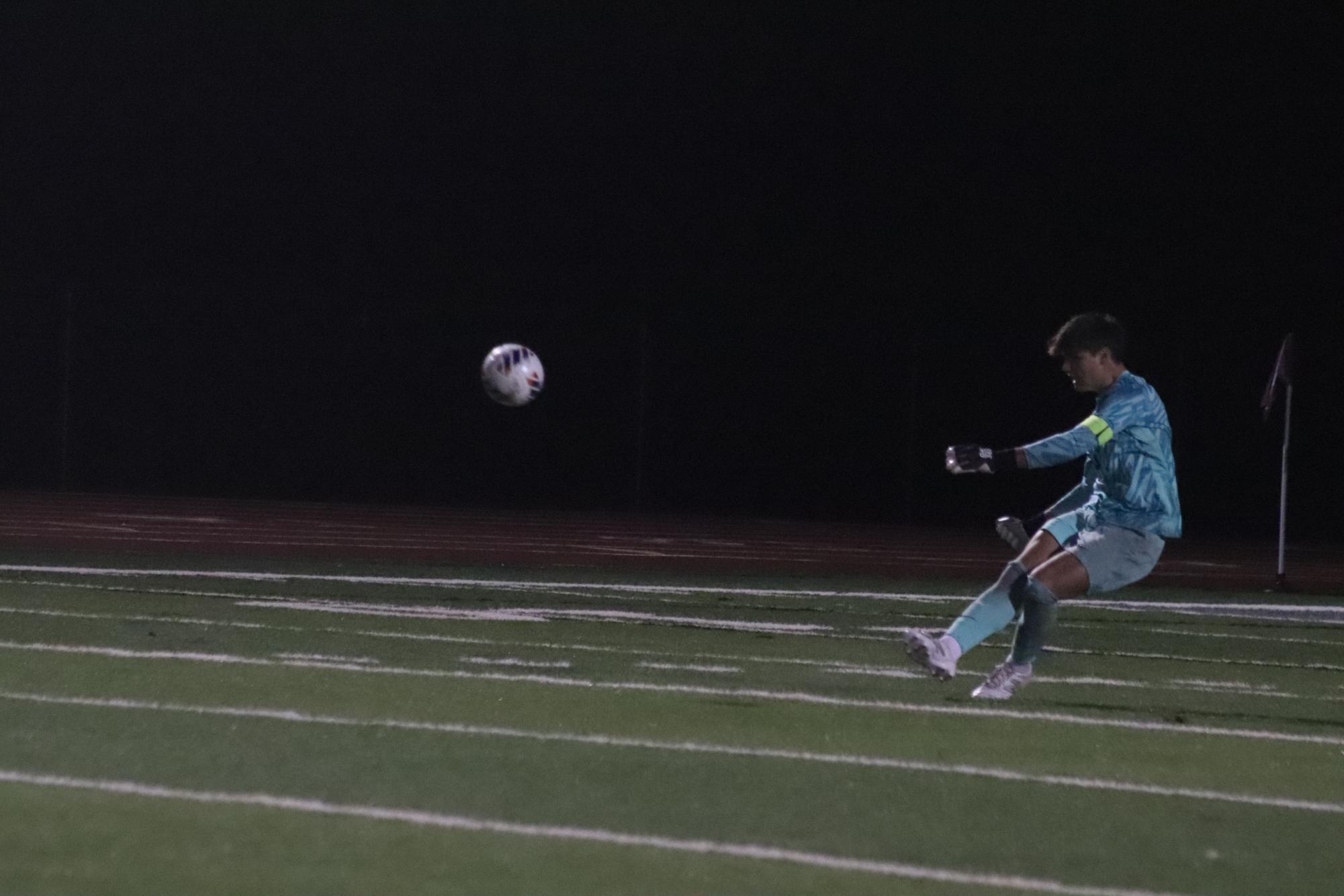 Boys soccer falls to Vianney 1-2  in districts