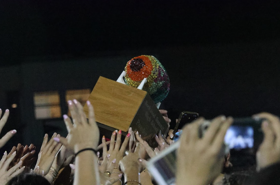 Seniors win a controversial Powderpuff