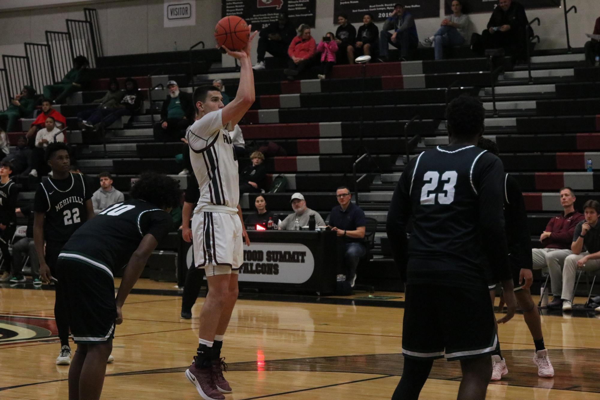 Senior reaches 1000 point milestone